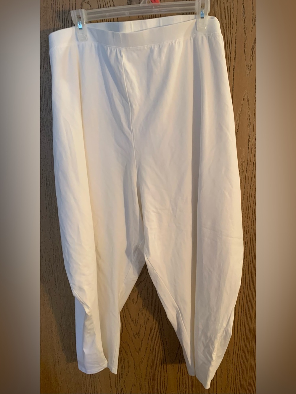 Cathrine’s Suprema Collection White Cotton Capris